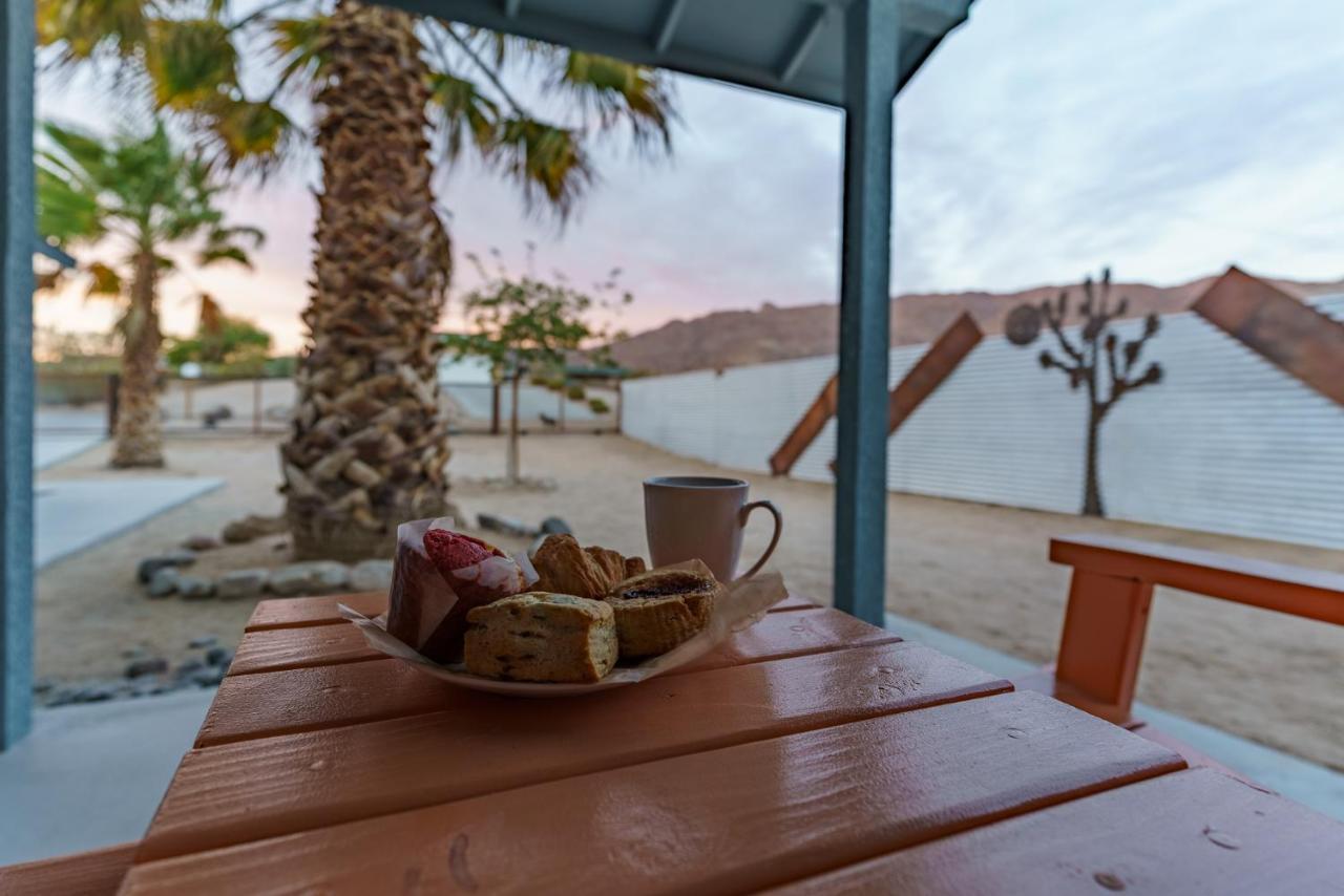 Desert Twilight 29 - Hot Tub & Ev Charger トウェンティナイン・パームズ エクステリア 写真